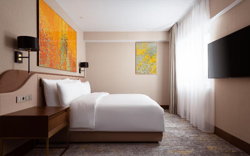 디럭스 스위트 킹 침대, Swissôtel Wellness Resort Alatau Almaty