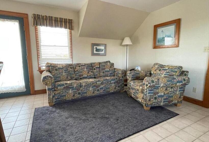 Люкс 2 Спальни, Pony Island Inn