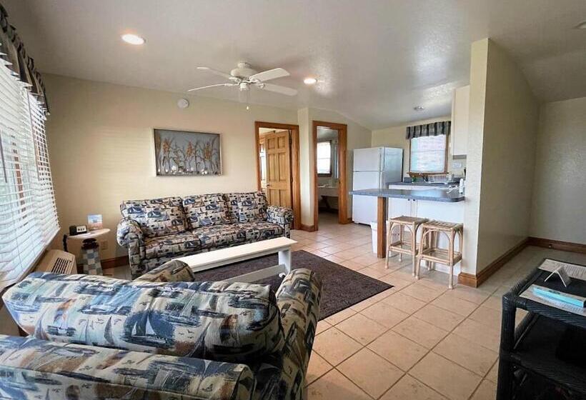 Люкс Superior, Pony Island Inn