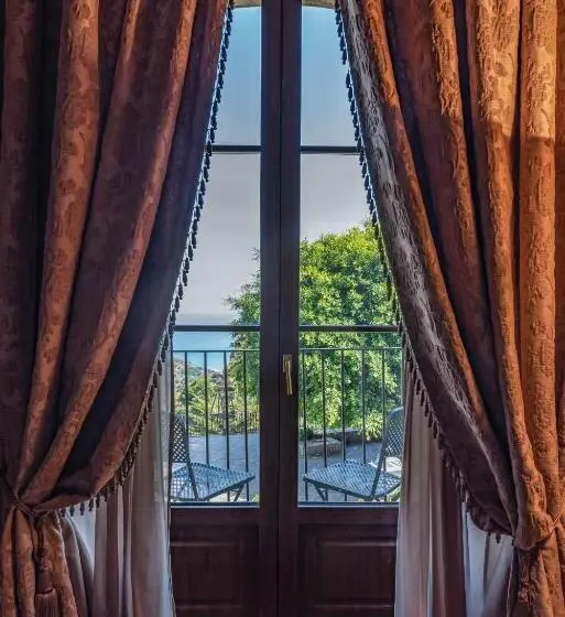 デラックスルーム, Bar Vitelli Charming Suites