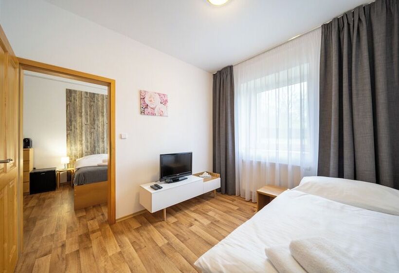 غرفة كومفورت ثلاثية, Penzion Dobík Pasečná