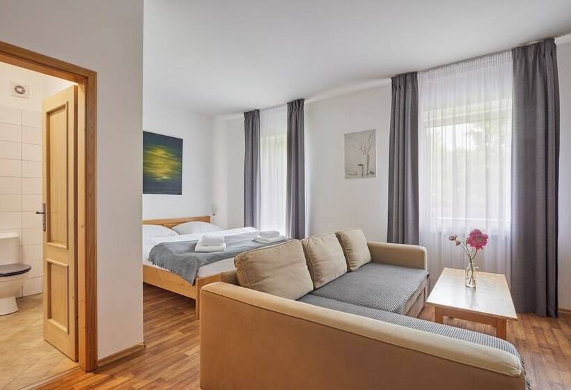 غرفة ديلوكس مزودة بشرفة, Penzion Dobík Pasečná