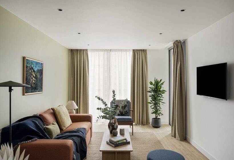 Апартаменты 1 Спальня, Cove Landmark Pinnacle