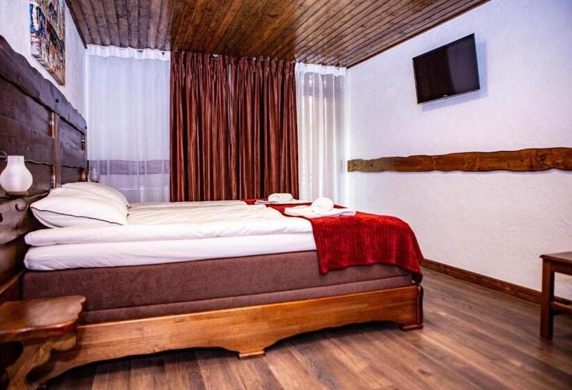 Номер Стандарт с Балконом, Vila Swe Sar