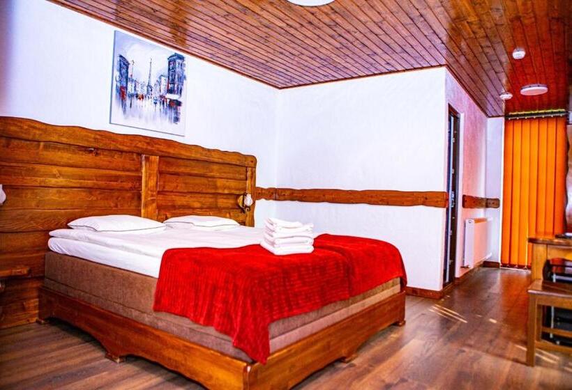 Номер Стандарт с Балконом, Vila Swe Sar