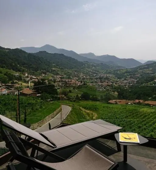 バスタブ付きスタンダードルーム, Agriturismo Podere Cavaga Lago D Iseo Agribio Winery
