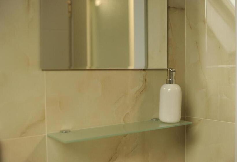 اتاق خانوادگی, Sobe_mis