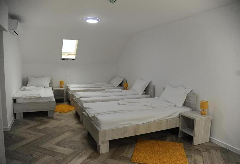 اتاق خانوادگی, Sobe_mis