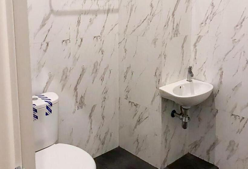 Deluxe Room, Reddoorz Near Exit Tol Kotabaru Itera Lampung