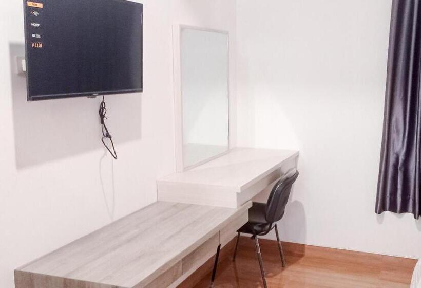 Deluxe Room, Reddoorz Near Exit Tol Kotabaru Itera Lampung