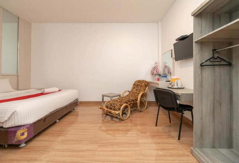 Family Room, Reddoorz Near Exit Tol Kotabaru Itera Lampung