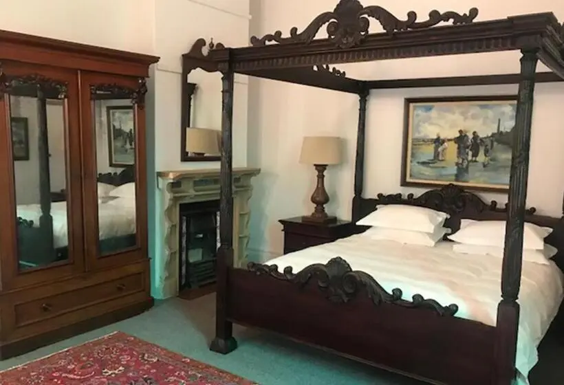 デラックスルーム, The Victoria House