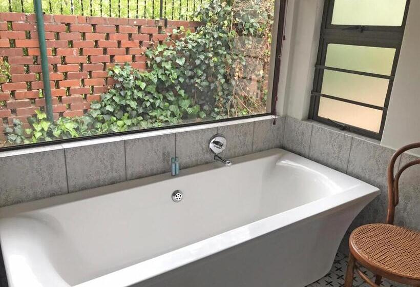 Quarto Deluxe, The Victoria House