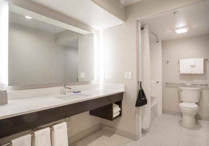 스탠다드 룸, Ciros