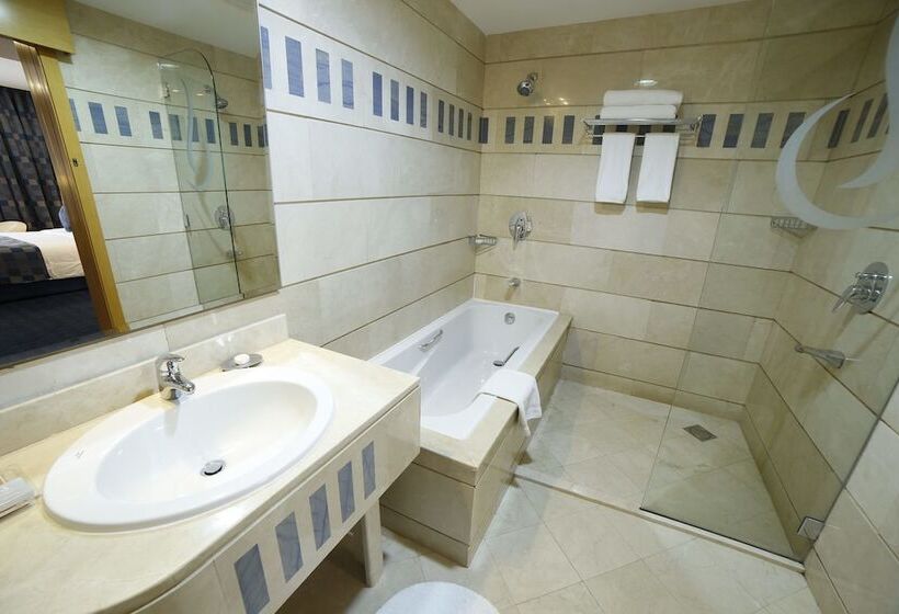 سوئیت 2 خوابه, City Seasons Hotel & Suites Muscat