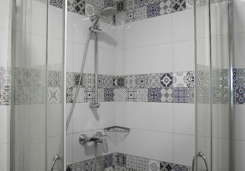 标准三人间, Grand Anzac