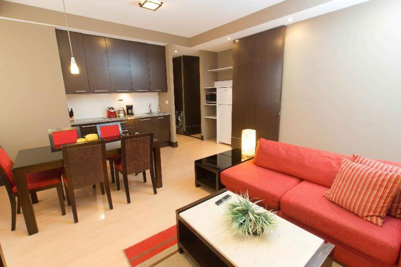 Quarto Estandar, Hausuites