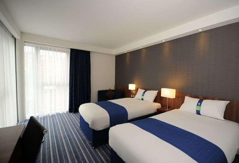 Номер Стандарт Адаптированный для Инвалидов, Holiday Inn Express Sheffield City Centre By Ihg