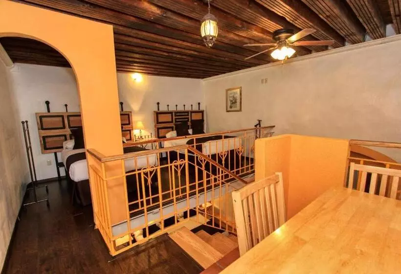 سوییت دوبلکس, La Casona De Don Lucas
