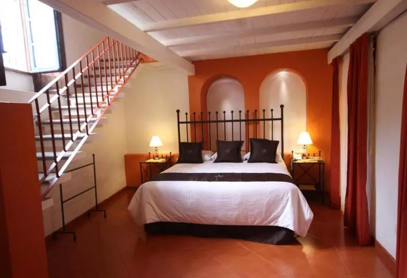 سوییت جونیور, La Casona De Don Lucas