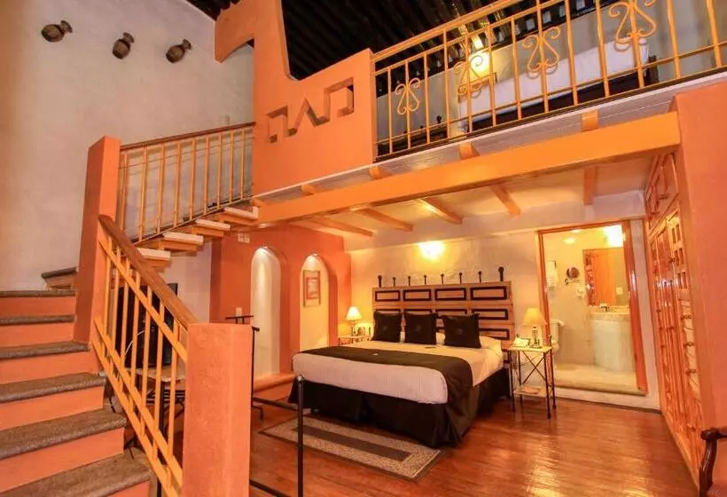 سوییت دوبلکس, La Casona De Don Lucas