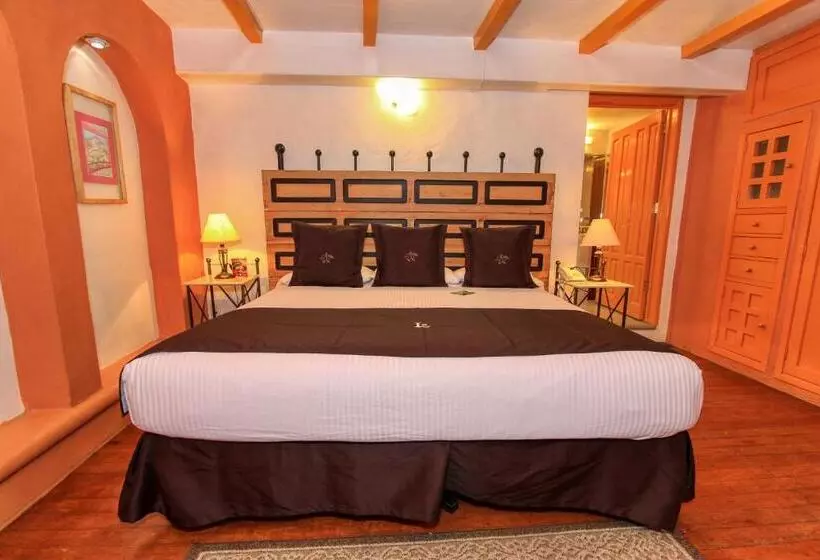 سوییت دوبلکس, La Casona De Don Lucas