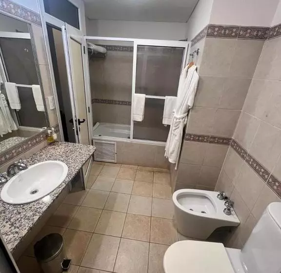 سوییت اجرایی, Maitei Posadas
