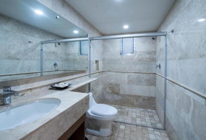 Quarto Estandar, Quinta Rivera