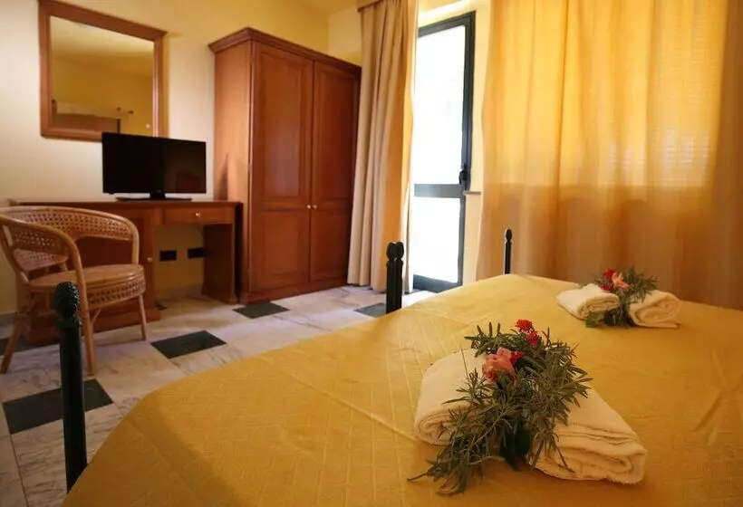Sviitti, Marina Del Marchese Beach Resort