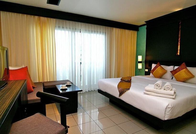 デラックスルーム, Rattana Beach