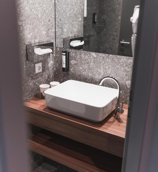 Номер Стандарт, Das Zeit