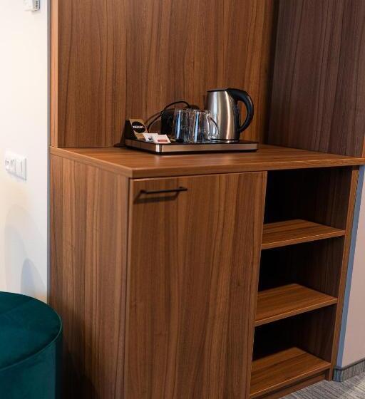 Полулюкс Повышенной Комфортности, Das Zeit