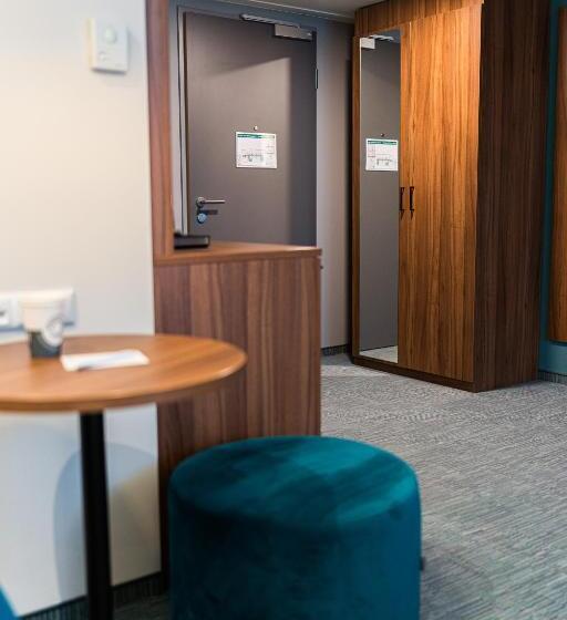 Семейный Номер, Das Zeit