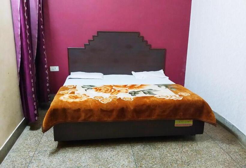 חדר אקונומי, Marwari Niwas