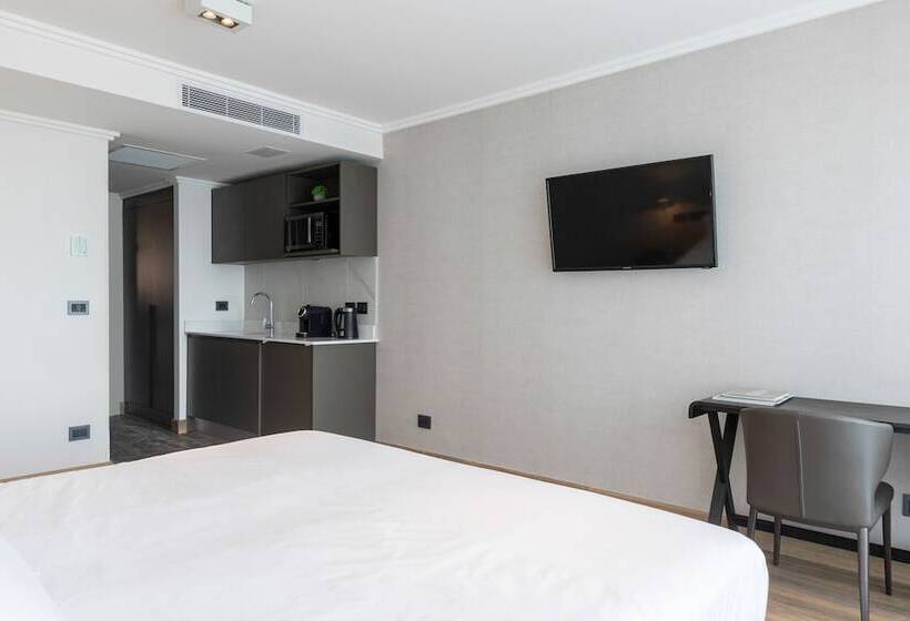 غرفة سوبيريور, Solerios