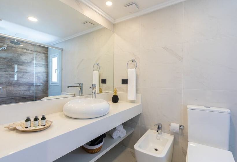 غرفة سوبيريور, Solerios