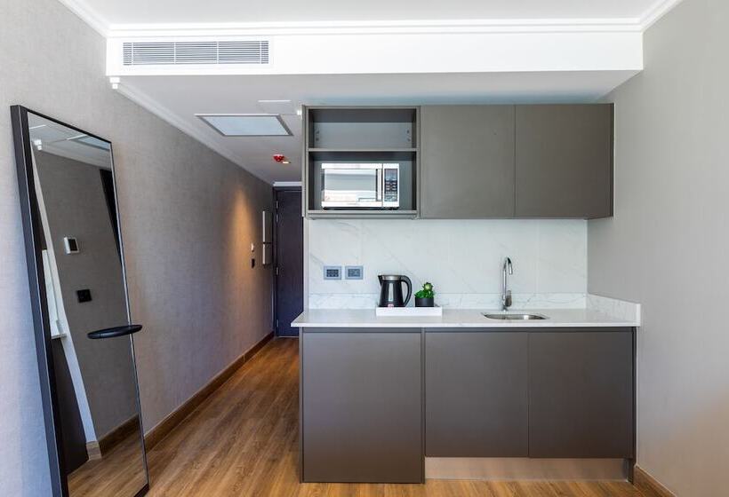 غرفة سوبيريور, Solerios