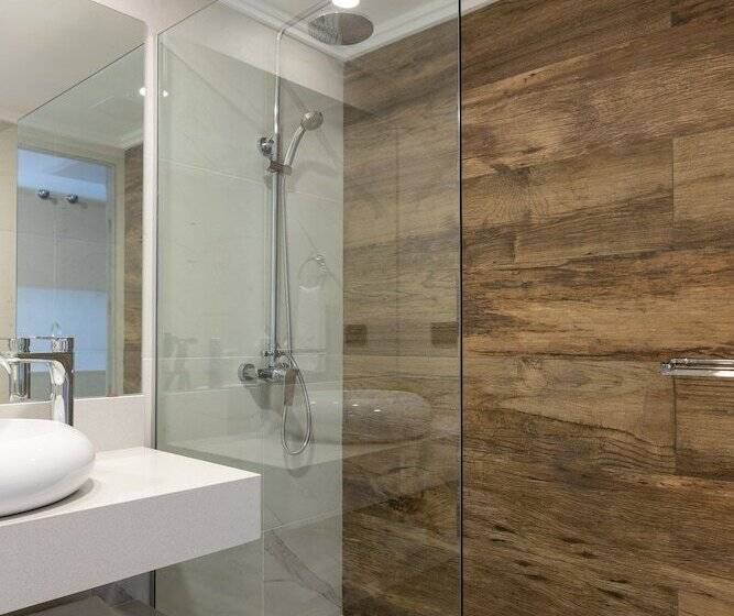 غرفة سوبيريور, Solerios