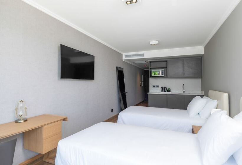 غرفة سوبيريور, Solerios