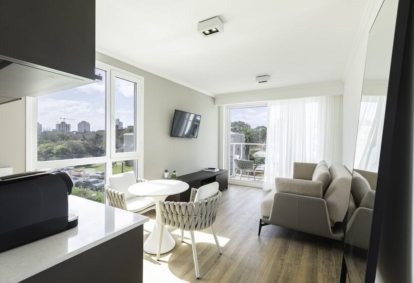 جناح عائلي, Solerios