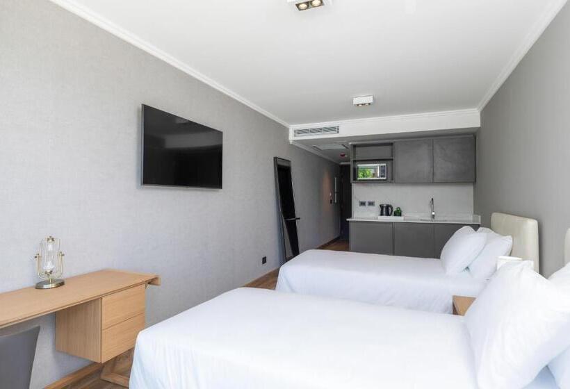 غرفة سوبيريور, Solerios