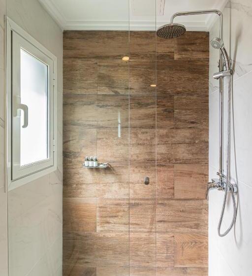 جناح عائلي, Solerios