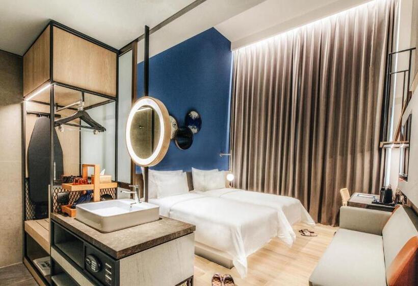 חדר סופריור, The Botanica Sanctuary