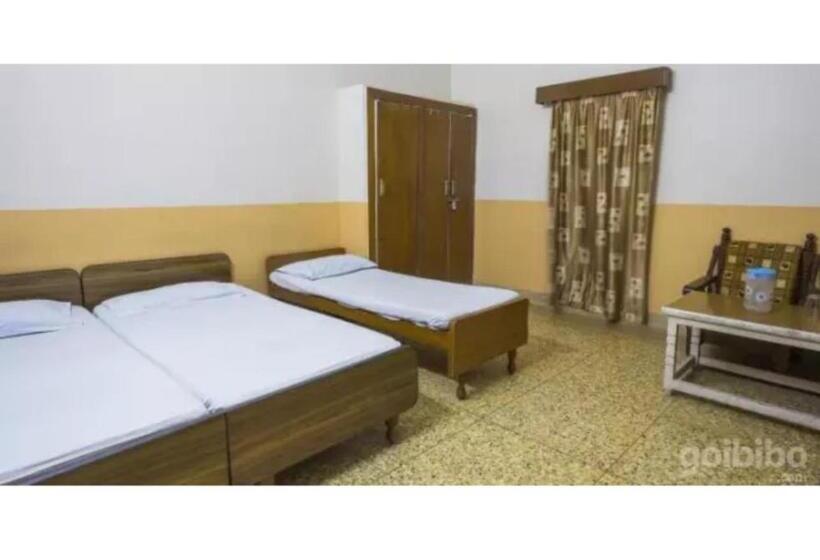 Deluxe Rum, Prithviraj