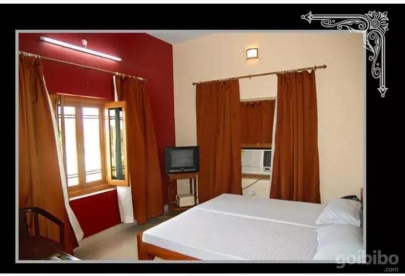 Bas Trippelrum, Prithviraj