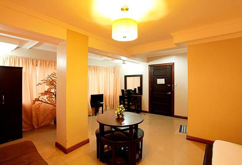 اتاق اجرایی, Holiday Plaza Hotel Tuguegarao City