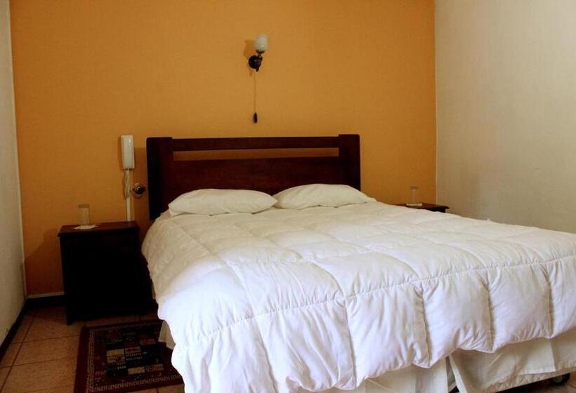 Standard Szoba, San Esteban