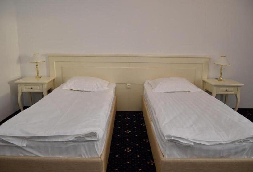 غرفة قياسية, Chateau Royal