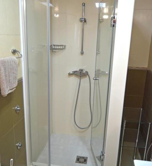 اتاق استاندارد با چشم‌انداز کوهستان, Tivat Apartments