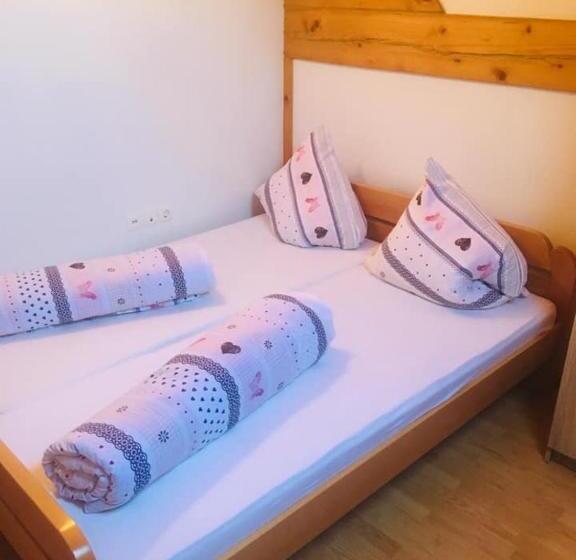 اتاق استاندارد, Omladinski Hotel Rostovo